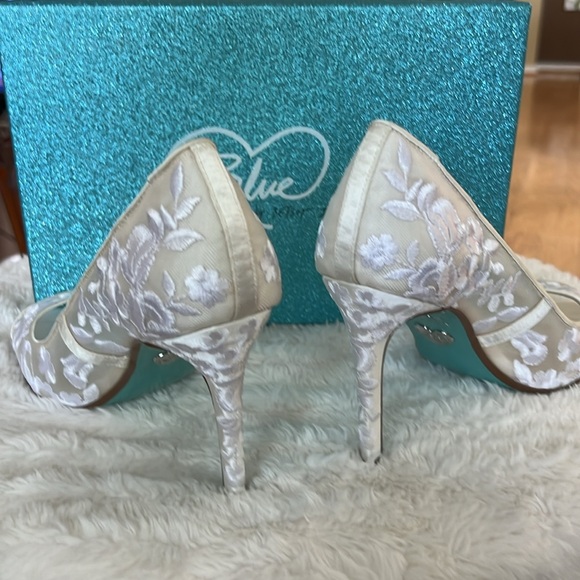 Betsy Johnson Blue Collections Shoes. Never worn!! - Picture 1 of 4
